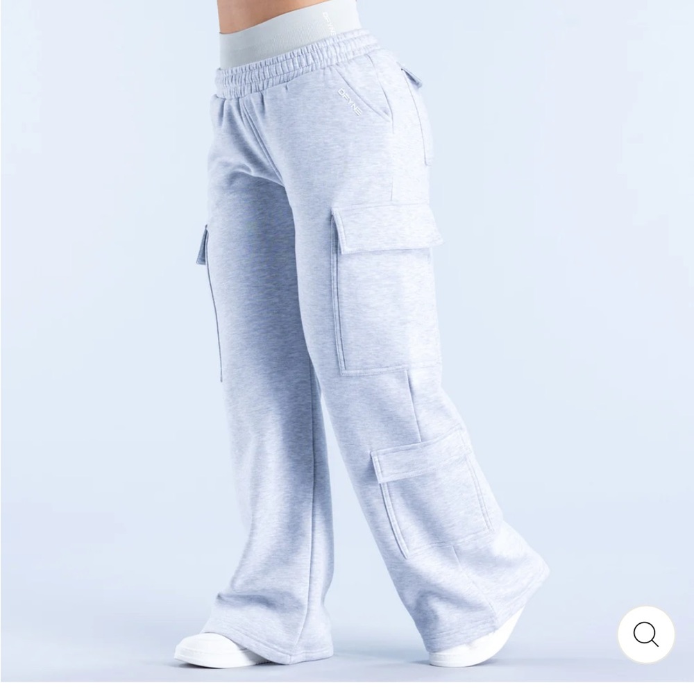 DFYNE REVIVE CARGO SWEATPANTS